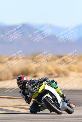 media/Jan-10-2025-CVMA Friday Practice (Fri) [[489e0da257]]/Group 4 and Trackday/Session 4 (Turn 16)/